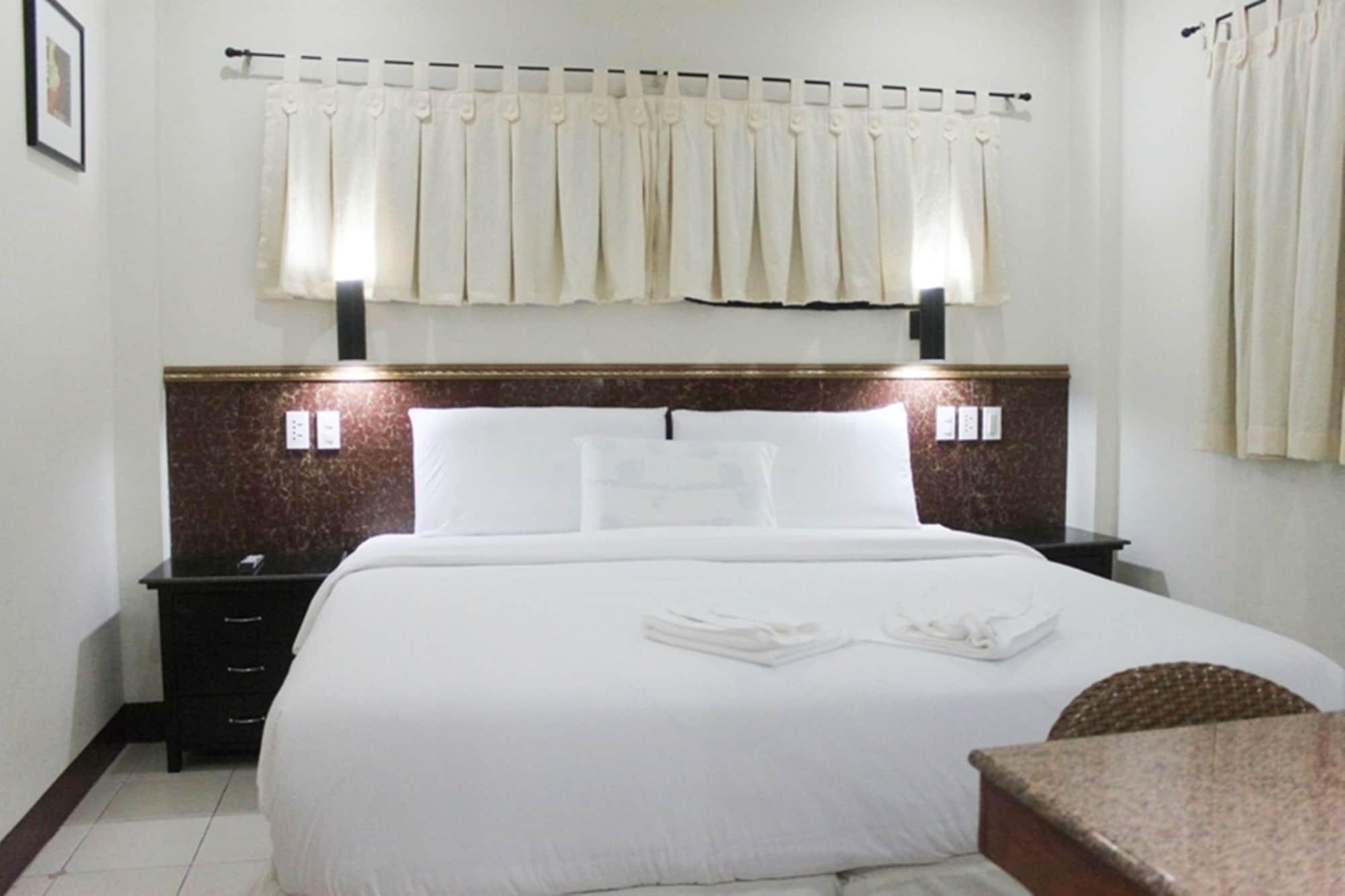 Lost Horizon Beach Dive Resort Bohol Bagian luar foto