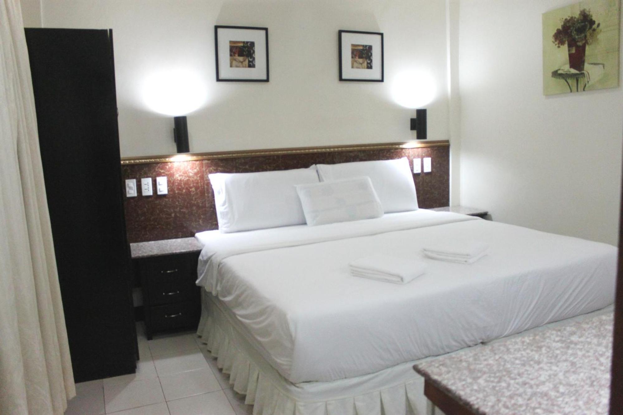 Lost Horizon Beach Dive Resort Bohol Bagian luar foto