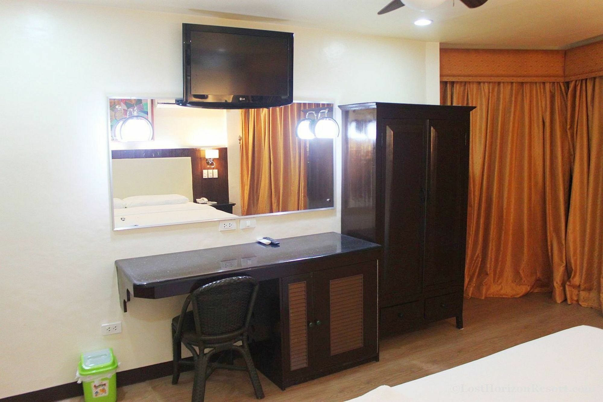 Lost Horizon Beach Dive Resort Bohol Bagian luar foto