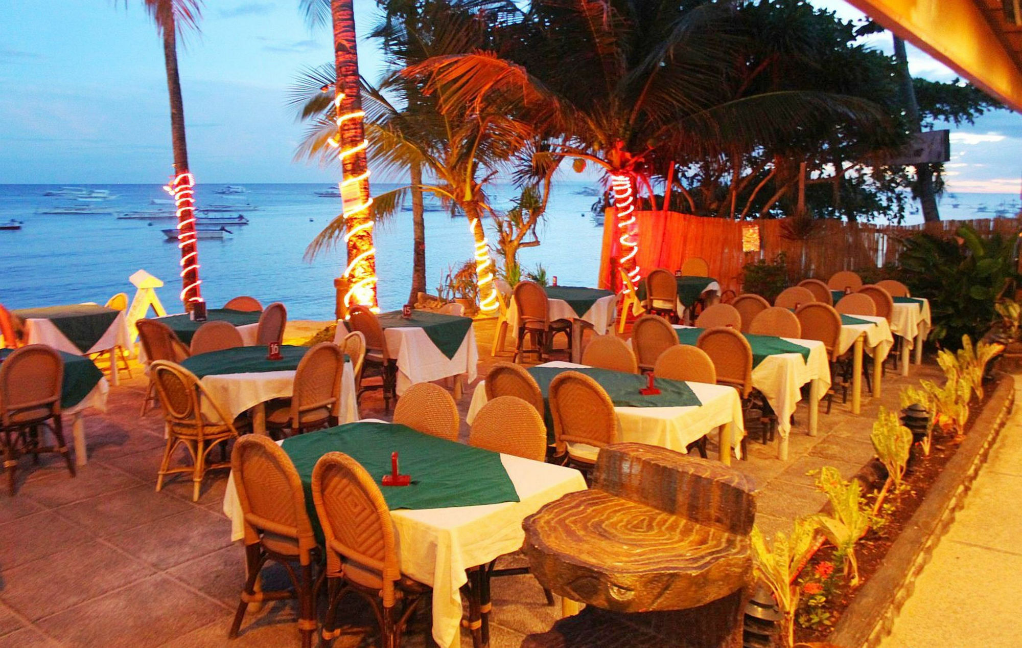 Lost Horizon Beach Dive Resort Bohol Bagian luar foto