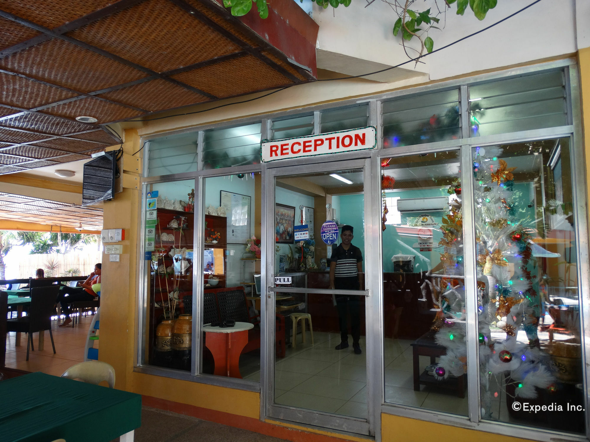 Lost Horizon Beach Dive Resort Bohol Bagian luar foto